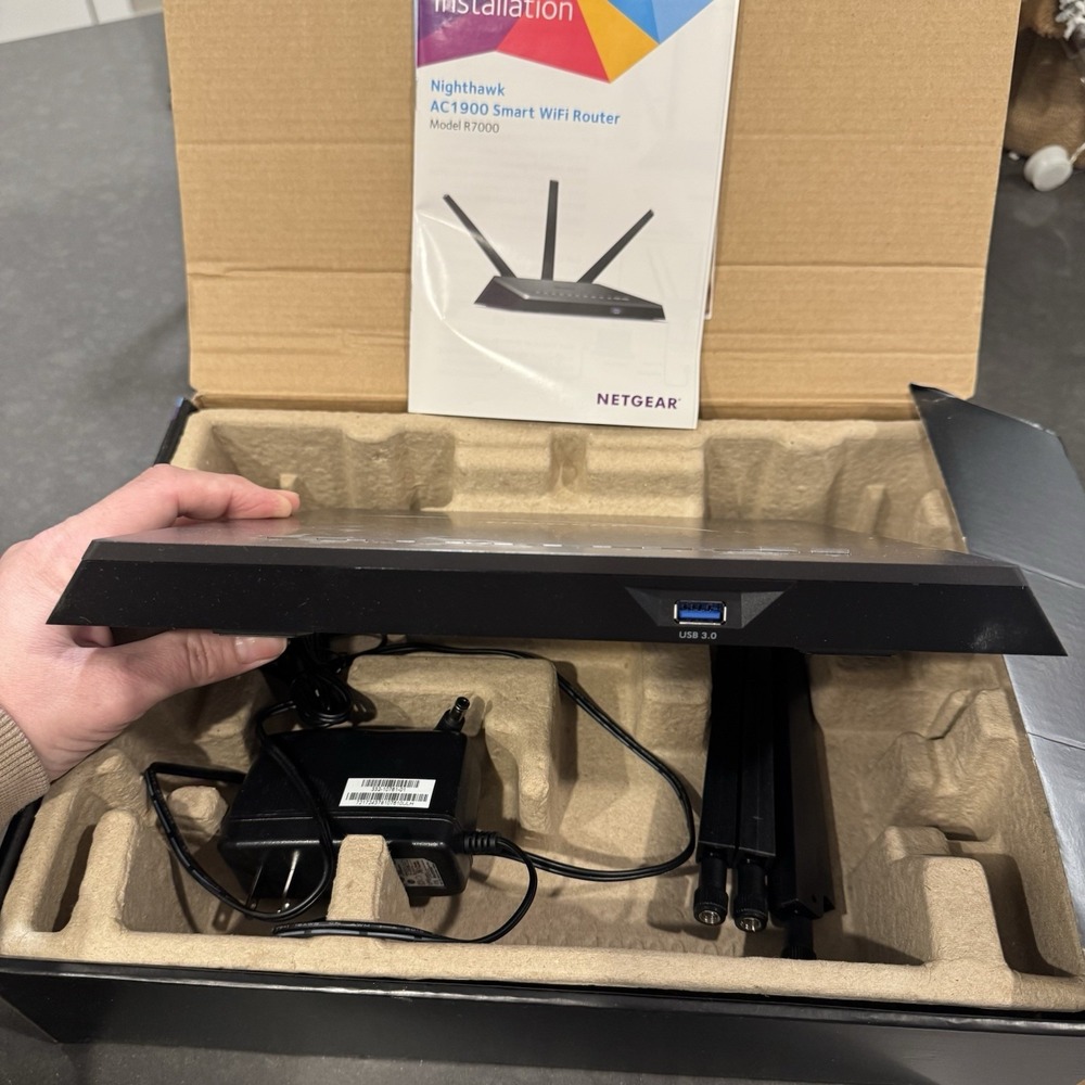 NETGEAR Nighthawk R7000 Smart WiFi Wireless Router AC1900 Gaming Streaming OPEN - Picture 3 of 11